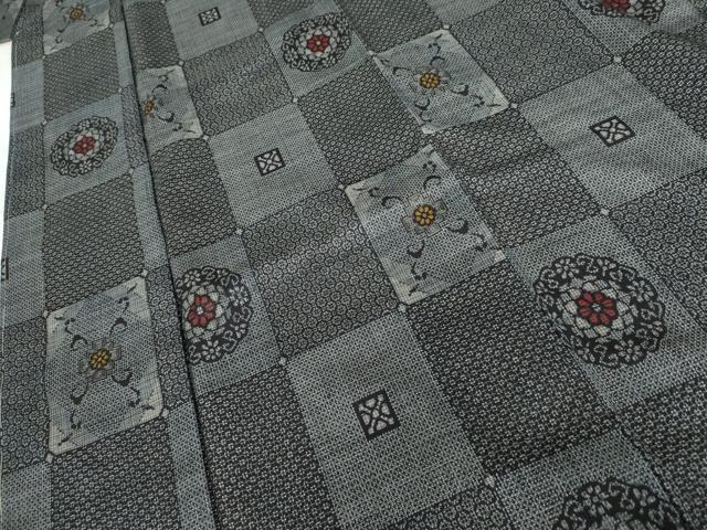 平和屋着物●本場大島紬 割込絣 市松花文 正絹 逸品 未使用 AABG0328cs