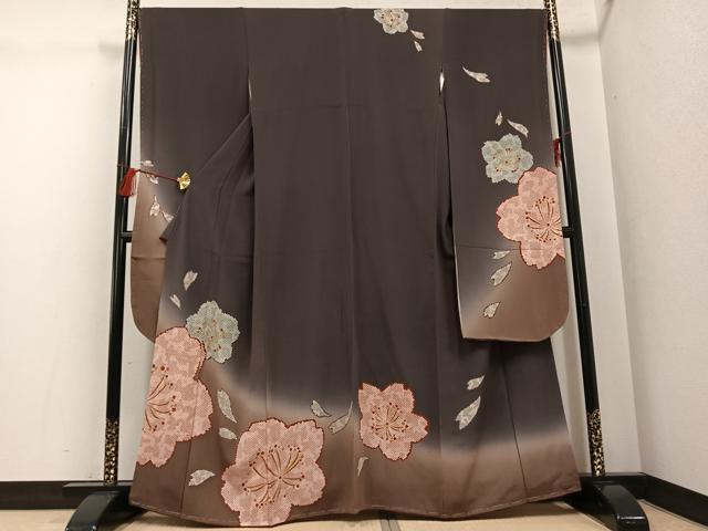 平和屋着物●豪華振袖 舞桜文 暈し染め 金彩 鬼しぼ縮緬 正絹 逸品 未使用 AABG1084ph