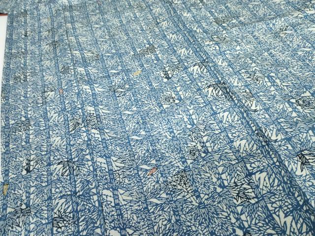 平和屋着物●上質な小紋 本藍 型染め 笹竹文 鬼しぼ縮緬 正絹 逸品 AABG2715cs