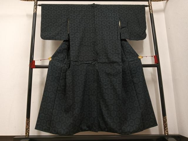 平和屋着物●本場結城紬 重要無形文化財 100亀甲 亀甲文 正絹 逸品 AABG2843ph
