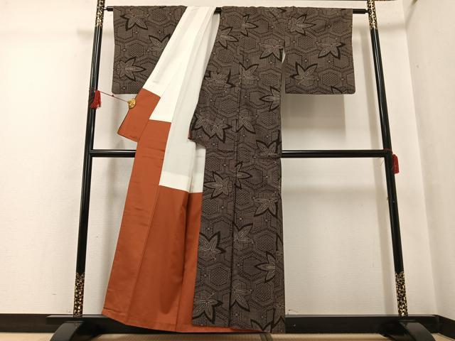平和屋着物●本場大島紬 一元絣 楓亀甲文 正絹 逸品 AABG4153ph
