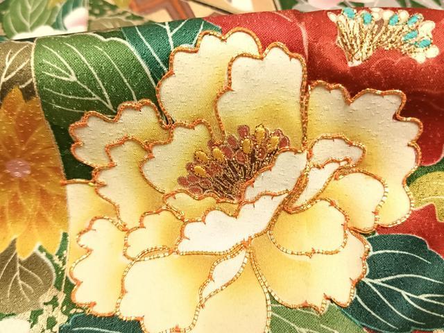 平和屋着物●豪華振袖 駒刺繍 舞蝶花鳥文 暈し染め 金彩 正絹 逸品 AABG4339fy
