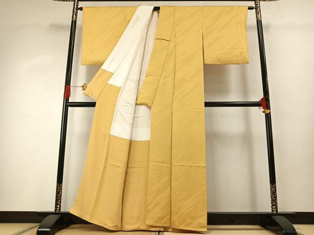 平和屋着物●上質な色無地 斜縞地紋 卵色 松坂屋扱い 正絹 逸品 AABG4354fy