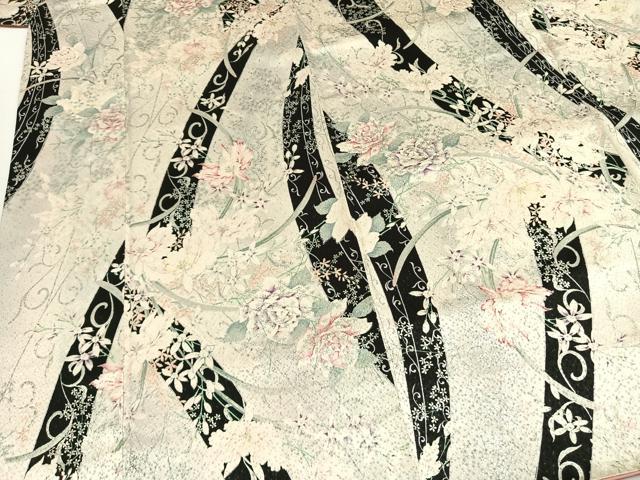 平和屋着物●創業460年・千總 振袖 草花文 銀彩 正絹 逸品 AABG4551fy