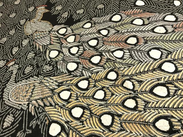 平和屋着物●豪華振袖・長襦袢(無双仕立て)セット 絞り 孔雀 黒地 金銀彩 正絹 逸品 AABG4651fy