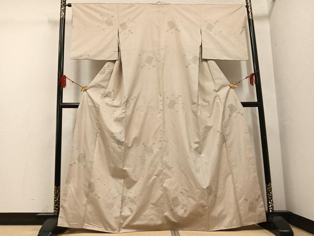 平和屋着物●本場大島紬 白大島 カタス7マルキ 貝桶文 正絹 逸品 AABG4873ph