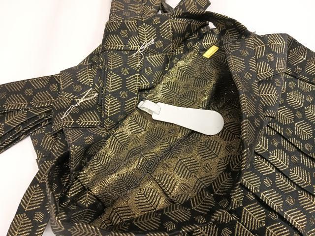 平和屋着物●男性 行灯袴 金襴袴 松葉 黒地 金糸 未使用 AABG4890ph