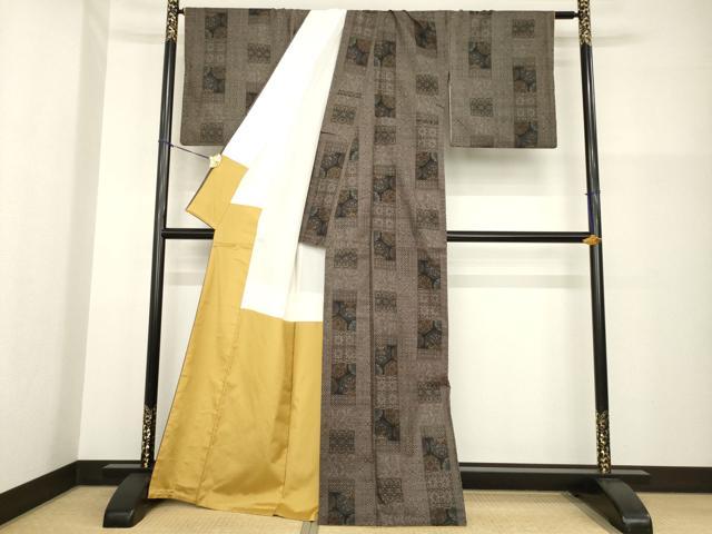 平和屋着物●本場大島紬 カタス7マルキ 色紙雪輪花文 正絹 逸品 AABG4978ck