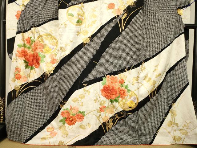 平和屋着物●豪華振袖 駒刺繍 絞り 花丸文 黒地 金彩 やまと誂製 正絹 逸品 AABG5248ck