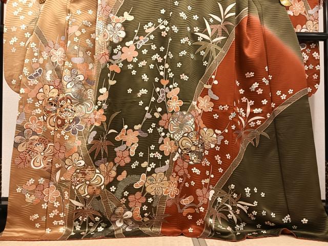 平和屋着物●豪華振袖 駒刺繍 草花文 金彩 正絹 逸品 AABG5759ph