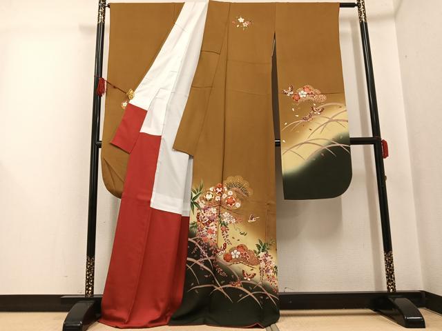 平和屋着物●豪華振袖 駒刺繍 舞蝶草花文 暈し染め 金彩 正絹 逸品 AABG5768ph