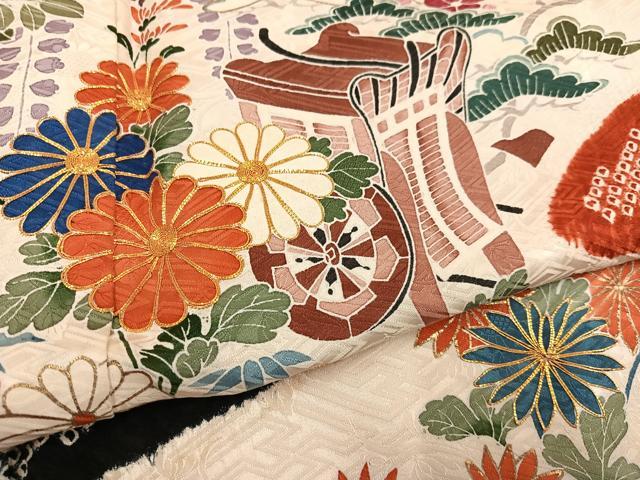 平和屋着物●豪華振袖 駒刺繍 絞り 御所車草花文 金彩 正絹 逸品 AABG5796ph