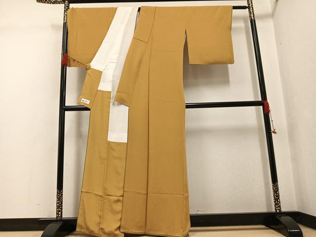 平和屋着物●上質な色無地 黄土色 やまと誂製 正絹 逸品 AABG7100ph