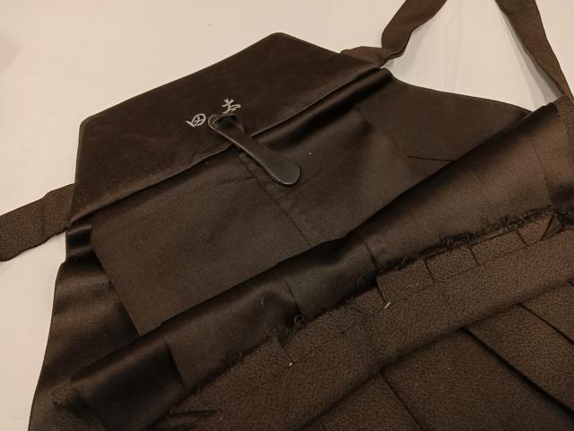 平和屋着物●男性 馬乗り袴 霞文 赤墨色 正絹 逸品 AABG7327ph