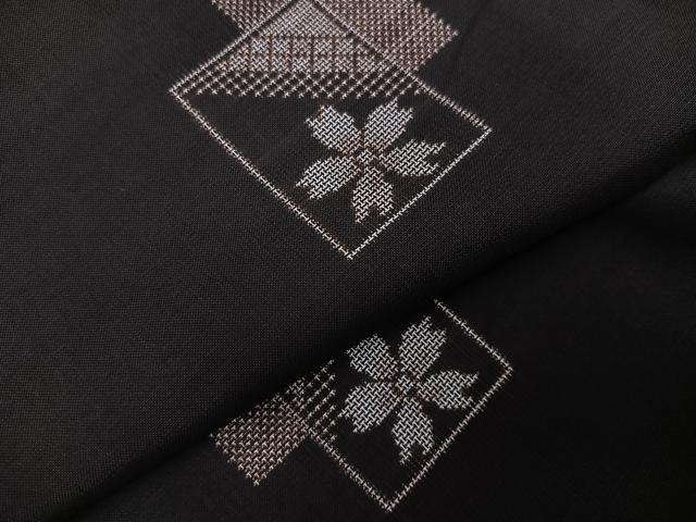 平和屋着物●本場大島紬 地空き カタス9マルキ 夜桜文 正絹 逸品 AABG7345ph