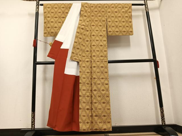 平和屋着物●国指定重要無形文化財 本場久米島紬 手織 琉球絣文様 正絹 逸品 AABG7356ph