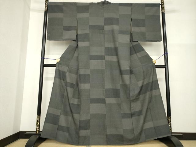 平和屋着物▽本塩沢 単衣 110亀甲 市松文 黒地 正絹 逸品 AABG7623ck