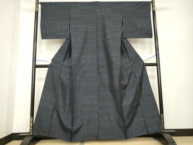 平和屋着物▽本場大島紬 単衣 横段飾花文 正絹 逸品 AABG8459ck