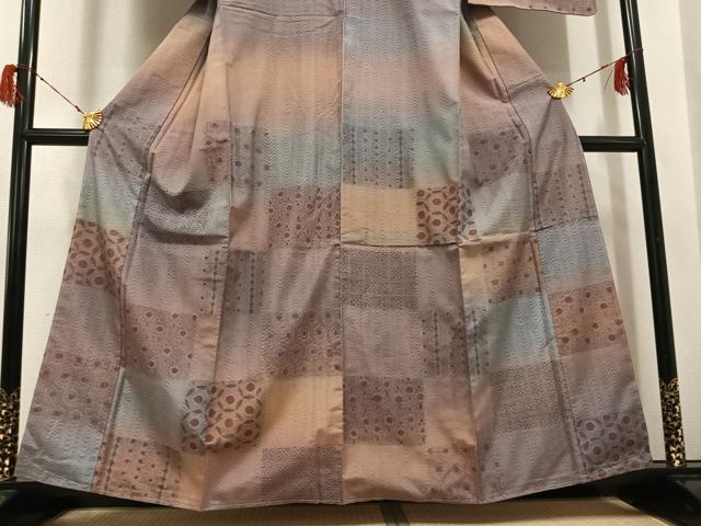 平和屋着物●訪問着 紬地 市松吉祥草花文 暈し染め 正絹 逸品 AABG8555ph