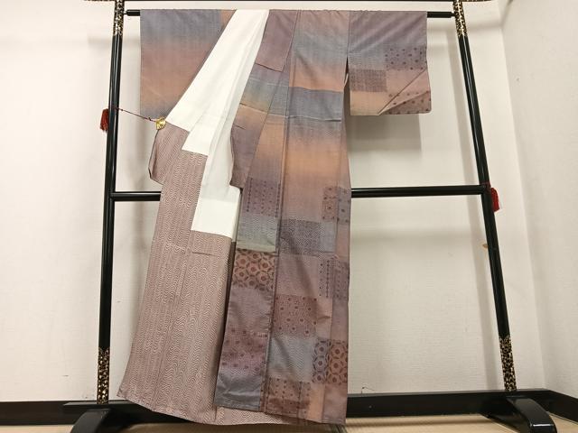 平和屋着物●訪問着 紬地 市松吉祥草花文 暈し染め 正絹 逸品 AABG8555ph