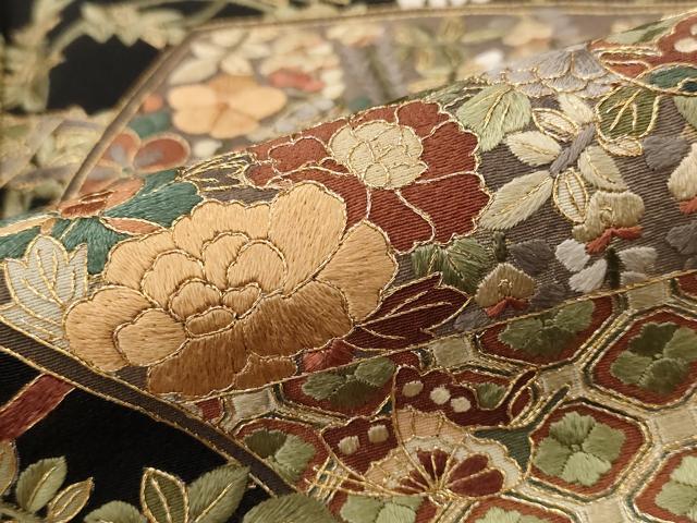 平和屋着物■豪華黒留袖 総刺繍 駒刺繍 扇面花文 金糸 正絹 逸品 AABG9518st