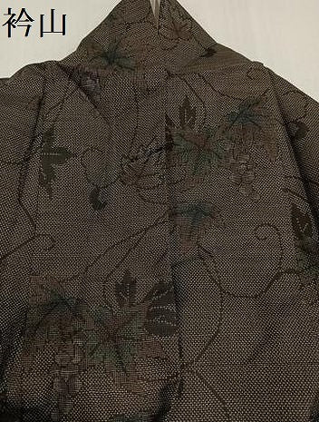 平和屋着物●本場大島紬 カタス7マルキ 葡萄唐草文 正絹 逸品 AABH0441ph