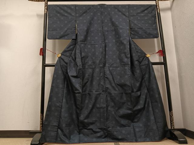 平和屋着物●本場大島紬 カタス7マルキ 蜀江花文 正絹 逸品 AABH0446ph