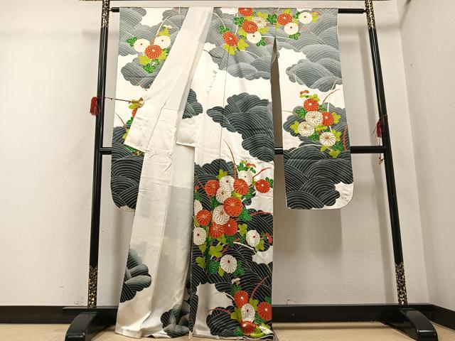 平和屋着物●豪華振袖 駒刺繍 立波菊文 金彩 正絹 逸品 AABH0463ph