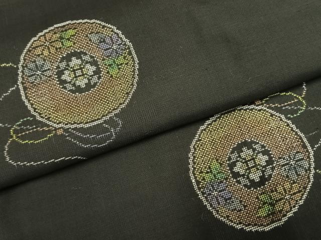平和屋着物●本場大島紬 カタス9マルキ 地空き 花丸文 正絹 逸品 未使用 AABH0712fy