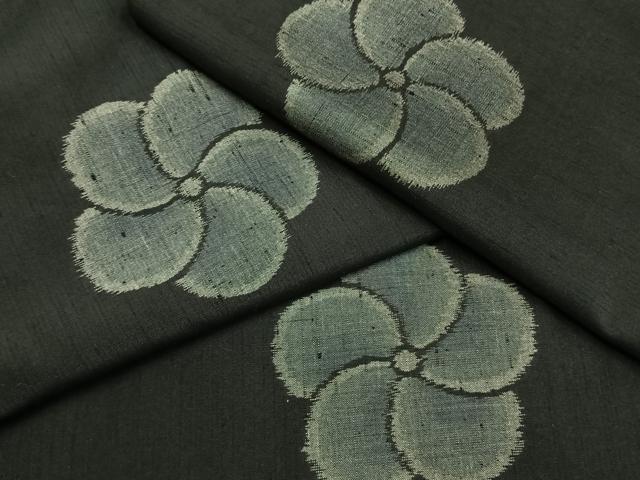平和屋着物●上質な紬 ねじ梅 黒地 正絹 逸品 AABH0855fy