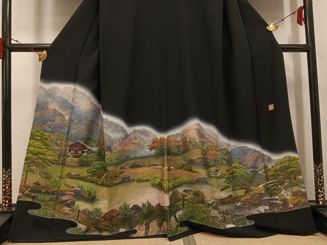 平和屋着物●豪華黒留袖 作家物 乱針刺繍 風景草木文 暈し染め 正絹 逸品 AABH2028ph