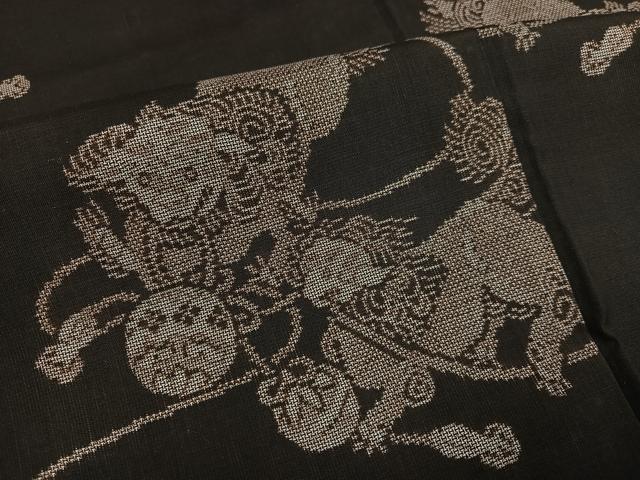 平和屋着物●本場大島紬 地空き カタス9マルキ 唐獅子 正絹 逸品 AABH2078ph