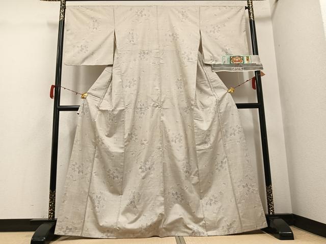 平和屋着物●本場大島紬 白大島 カタス7マルキ 舞蝶文 証紙付き 正絹 逸品 AABH3031ph