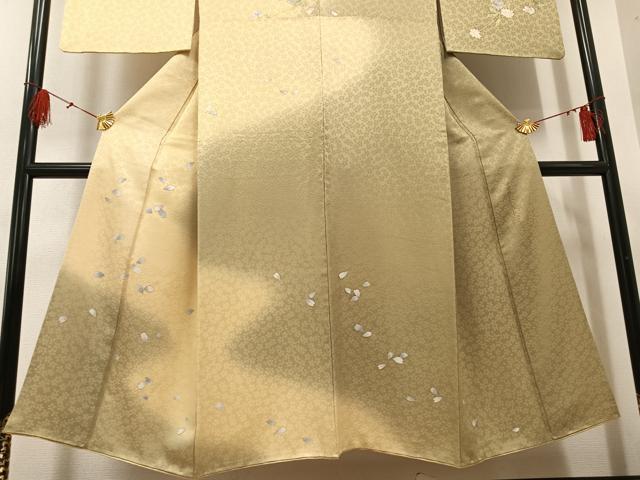平和屋着物●世界的友禅作家 千地泰弘 訪問着 枝花文 暈し染め 金彩 正絹 逸品 AABH4145ph