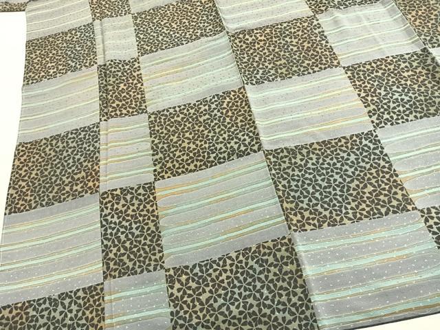 平和屋着物●上質な小紋 市松舞桜文 正絹 逸品 未使用 AABH4725fy