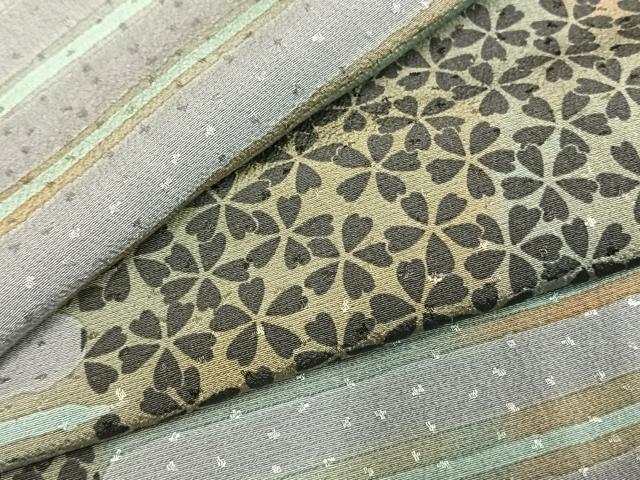 平和屋着物●上質な小紋 市松舞桜文 正絹 逸品 未使用 AABH4725fy