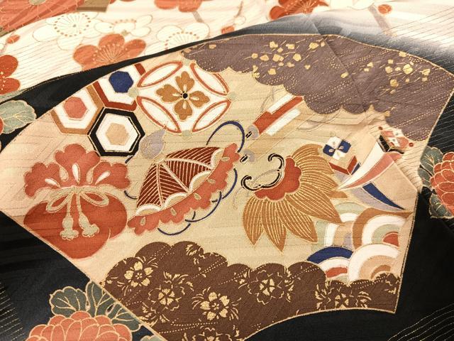 平和屋着物●英王室献上友禅作家 木下勝功 振袖 駒刺繍 地紙花蝶群れ鶴吉祥文 暈し染め 金彩 正絹 逸品 AABH5242ph