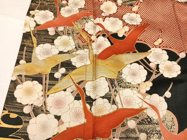 平和屋着物●豪華振袖 駒刺繍 群鶴梅文 黒地 金彩 正絹 逸品 AABH5347ph
