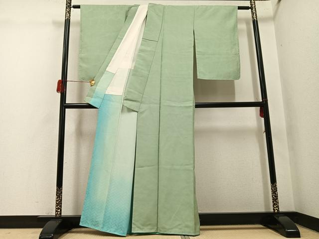 平和屋着物●上質な紬 色無地 亀甲地紋 山葵色 正絹 逸品 未使用 AABH5361ph