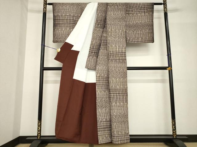 平和屋着物●余日庵清次 紬 手縫い泥染総絞り 反端付き 正絹 逸品 AABH5817ck
