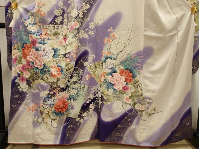 平和屋着物■豪華振袖 駒刺繍 扇面花文 金彩 正絹 逸品 AABH6370sx
