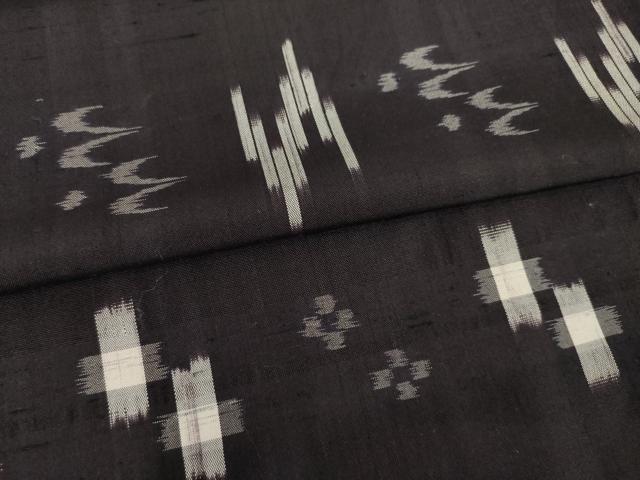 平和屋着物●本場琉球絣 紬 飛鳥文 正絹 逸品 AABH7005ck