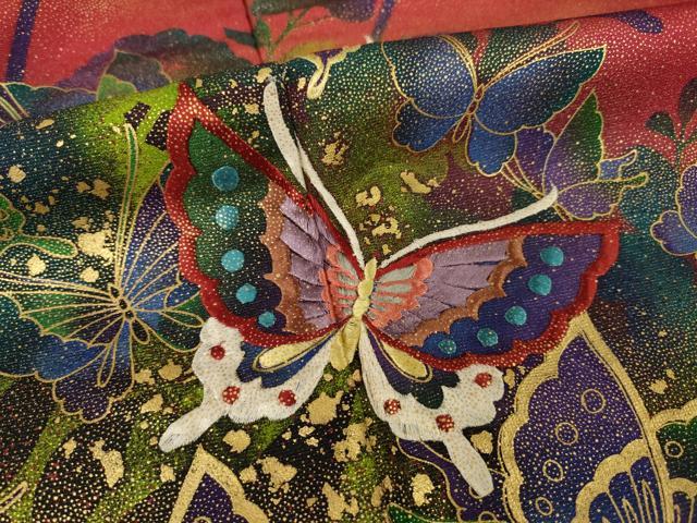 平和屋着物●豪華振袖 刺繍 舞蝶文 暈し染め 金彩 金通し地 正絹 逸品 AABH7042ck