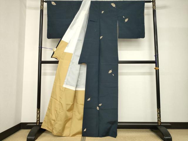 平和屋着物●上質な小紋 紬地 手描き 舞葉文 正絹 逸品 AABH7043ck