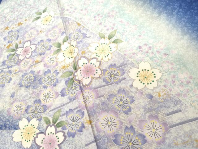 平和屋着物●豪華振袖 駒刺繍 流水花文 暈し染め たたき染め 金彩 金通し地 正絹 逸品 AABH7201cs