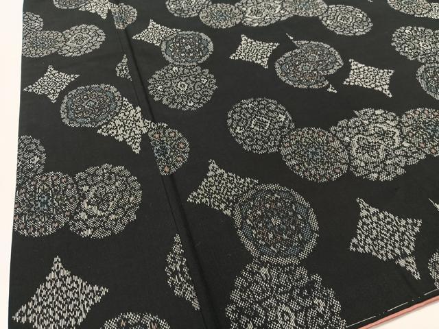 平和屋着物■上質な紬 飾花文 黒地 正絹 逸品 未使用 AABH7582oa
