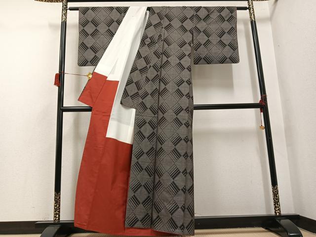 平和屋着物●本場大島紬 カタス9マルキ 幾何学文様 正絹 逸品 AABH8312ph