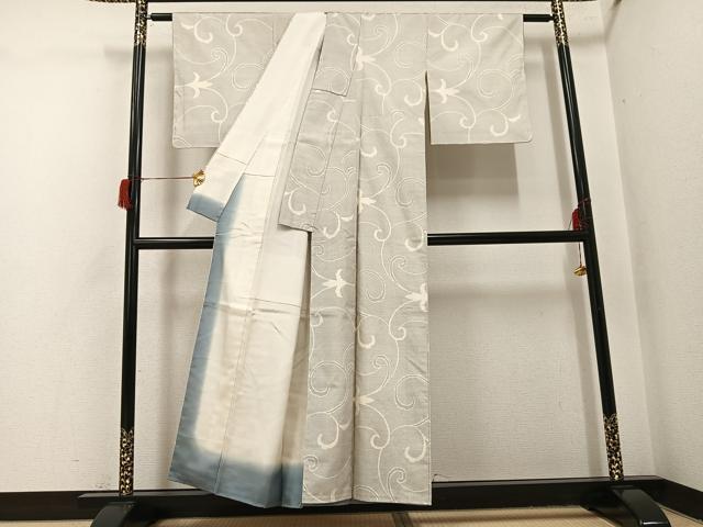 平和屋着物●本場大島紬 白大島 100亀甲 唐草文 正絹 逸品 未使用 AABH8330ph