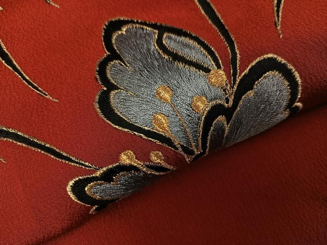 平和屋着物●小振袖 二尺袖 刺繍 舞花文 金糸 正絹 逸品 AABH8382ph