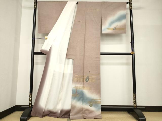 平和屋着物●訪問着 作家物 紬地 楽器文 玉蟲 暈し染め 金彩 正絹 逸品 AABH8463ck